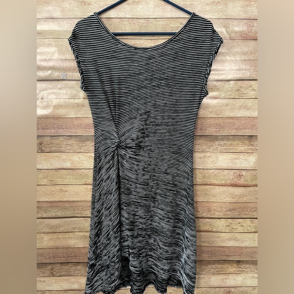 Max Studio Asymmetrical Dress Women Black Stripe Textured Knit Cap Sleeve Medium